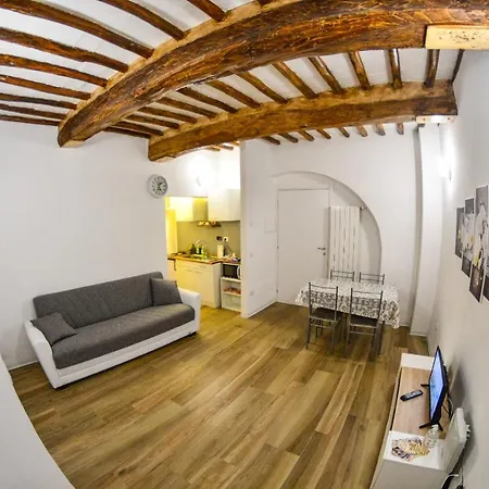 Apartamento A Casa Di Silvia Foligno Exterior foto
